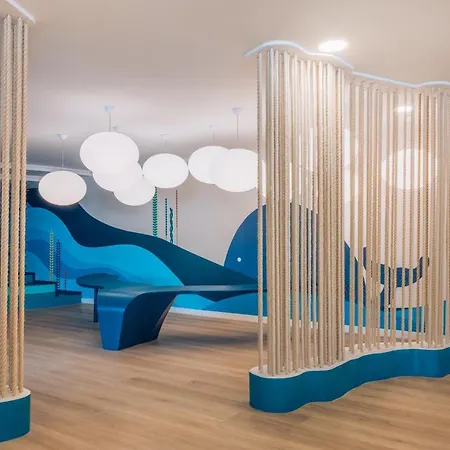 Iberostar Waves Bouganville Playa 4* 阿德耶