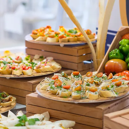 Iberostar Waves Bouganville Playa 4* 阿德耶