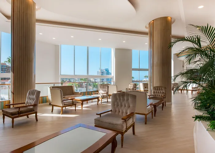 Iberostar Waves Bouganville Playa