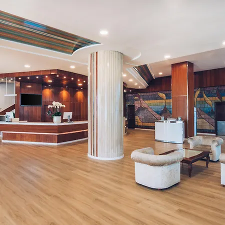 Szálloda Iberostar Waves Bouganville Playa