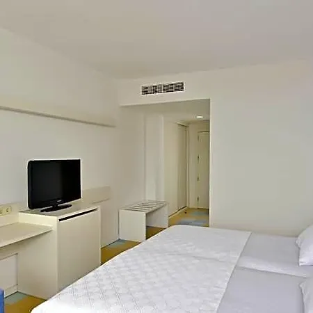 Iberostar Waves Bouganville Playa 4* 阿德耶