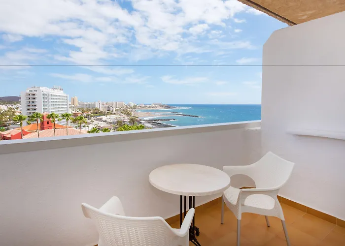 Iberostar Waves Bouganville Playa 4* アデヘ