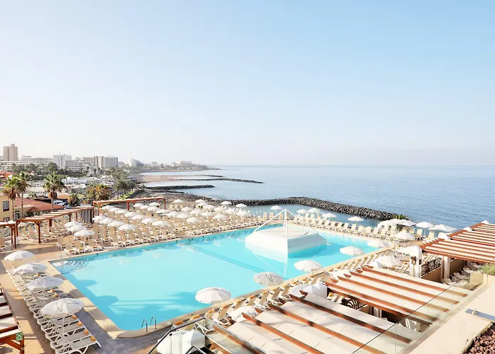 Iberostar Waves Bouganville Playa アデヘ