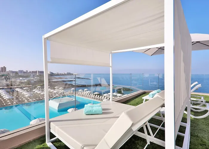 Iberostar Waves Bouganville Playa ホテル