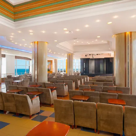 Iberostar Waves Bouganville Playa 阿德耶